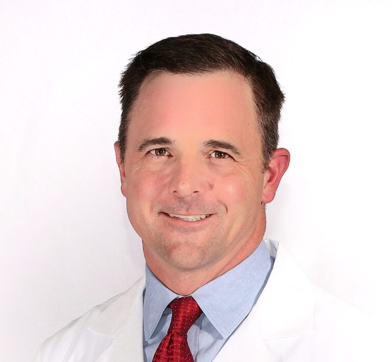 Headshot of Doctor Grant Bennett